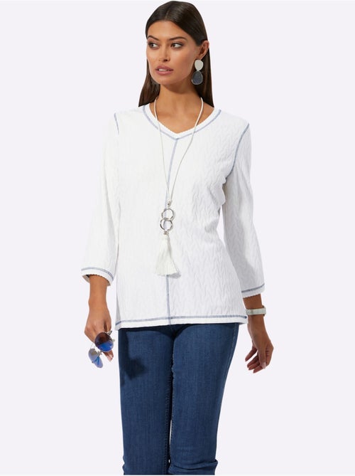 T-shirt En V Jacquard En Jersey Tendance - Taille Standard - Helline - Kiabi T-shirt En V Jacquard En Jersey Tendance - Taille Standard - Helline - Kiabi