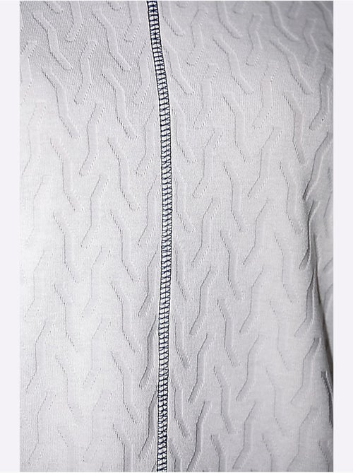 T-shirt En V Jacquard En Jersey Tendance - Taille Standard - Helline - Kiabi T-shirt En V Jacquard En Jersey Tendance - Taille Standard - Helline - Kiabi