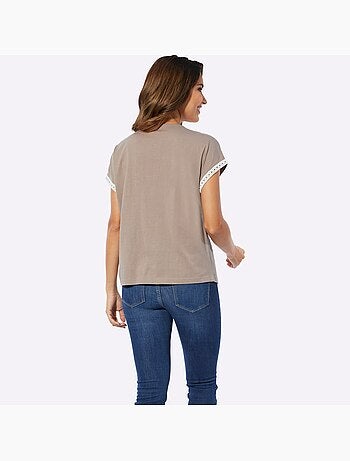 T-shirt En V Motif Ethnique Tendance - Taille Standard - Moda Vilona