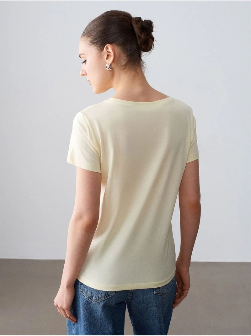 T-shirt Femme À Col Rond Et Manches Courtes Crème - Kiabi