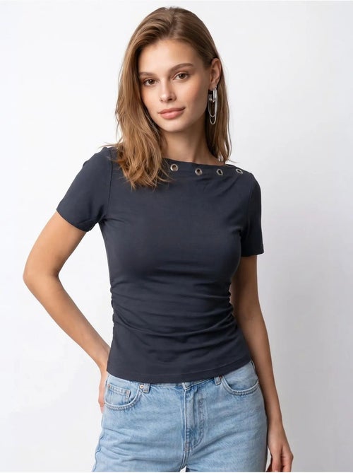 T-shirt femme ajusté à col bateau mixray - Kiabi T-shirt femme ajusté à col bateau mixray - Kiabi