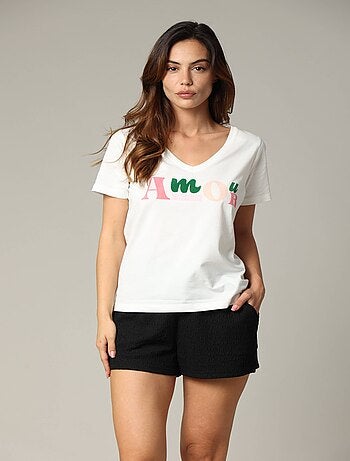 T-shirt femme col V manches courtes avec print flocké "amour" 'Deeluxe'