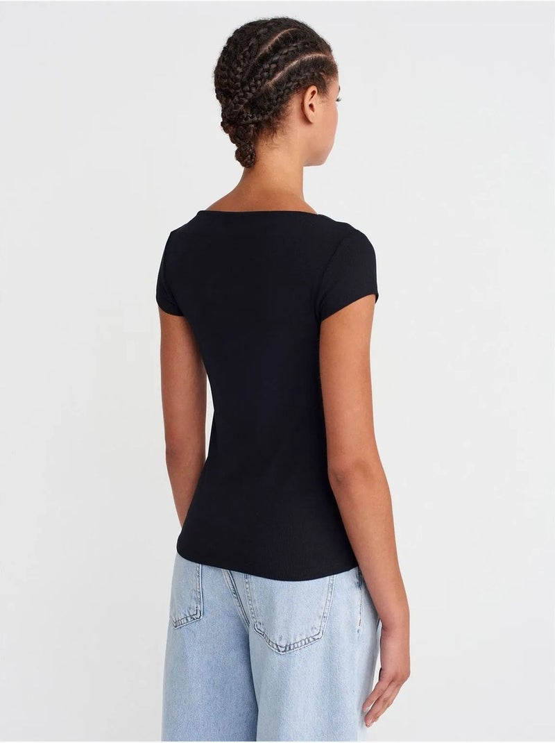 T-shirt Femme Côtelé À Col Bateau, Coupe Ajustée Noir - Kiabi