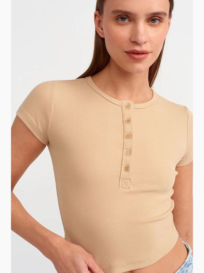 T-shirt femme court coupe slim à col rond dilvin Beige naturel - Kiabi