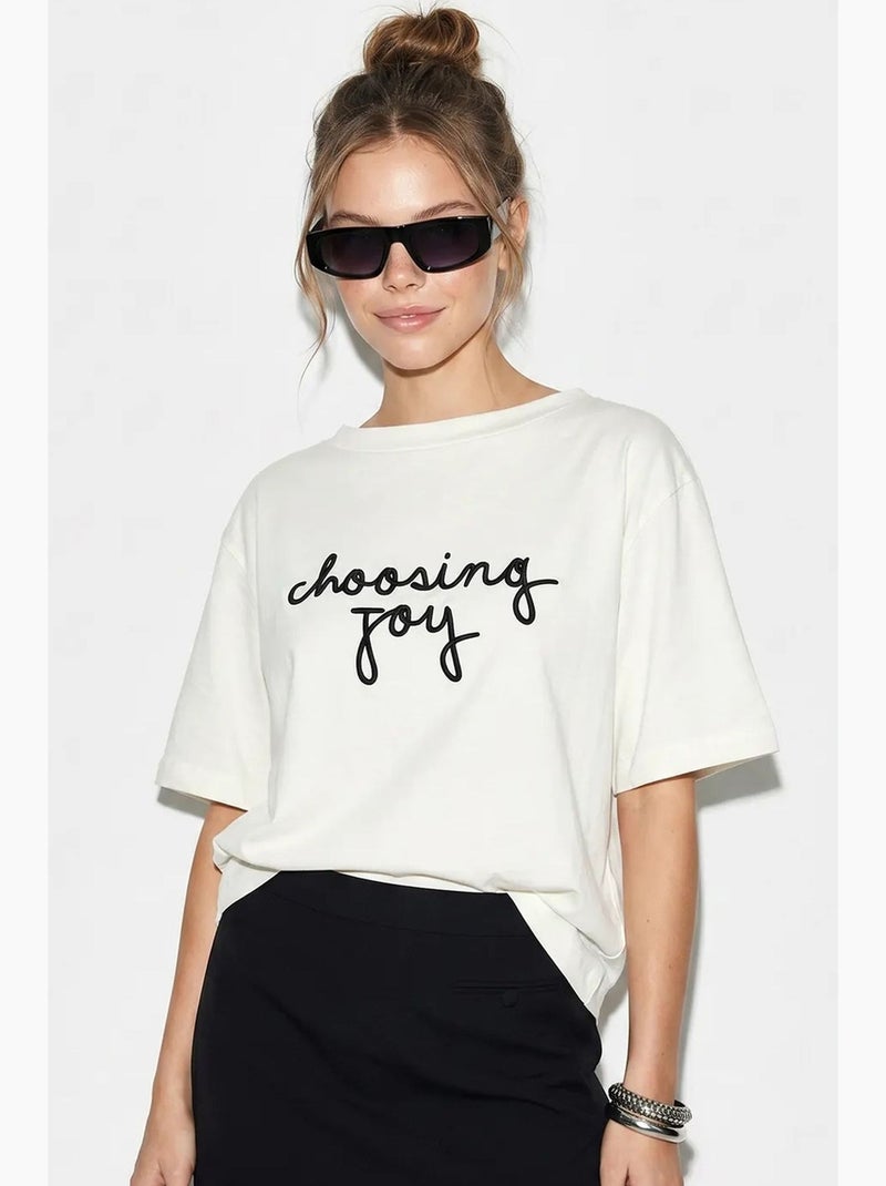 T-shirt femme en coton à col bateau et imprimé lucci Blanc cassé - Kiabi