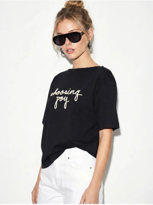 T-shirt femme en coton à col bateau et imprimé lucci - Kiabi T-shirt femme en coton à col bateau et imprimé lucci - Kiabi
