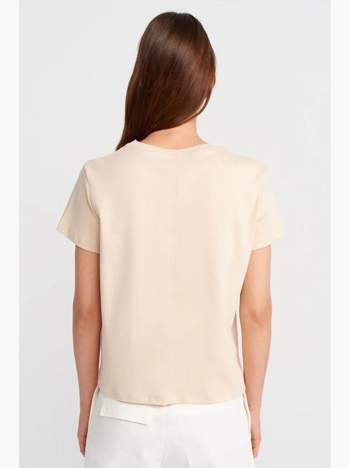 T-shirt femme en coton à col rond côtelé dilvin - Kiabi T-shirt femme en coton à col rond côtelé dilvin - Kiabi