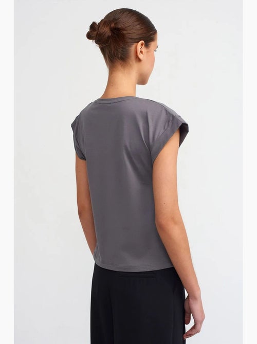 T-shirt femme en coton à col rond dilvin - Kiabi T-shirt femme en coton à col rond dilvin - Kiabi
