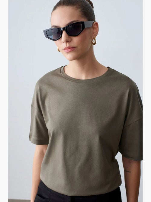 T-shirt femme en coton à col rond dilvin - Kiabi T-shirt femme en coton à col rond dilvin - Kiabi