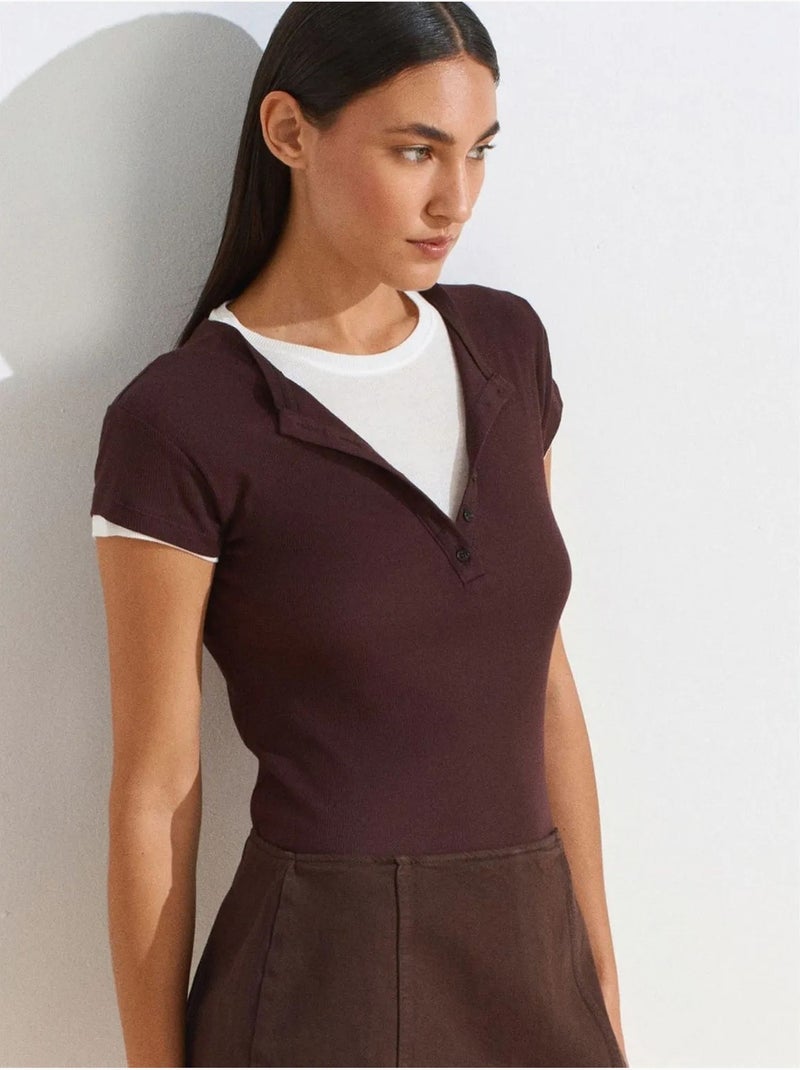 T-shirt Femme En Coton À Col V Et Patte De Boutonnage Rouge bordeaux - Kiabi
