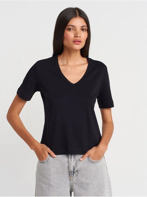 T-shirt femme en coton col v dilvin - Kiabi T-shirt femme en coton col v dilvin - Kiabi