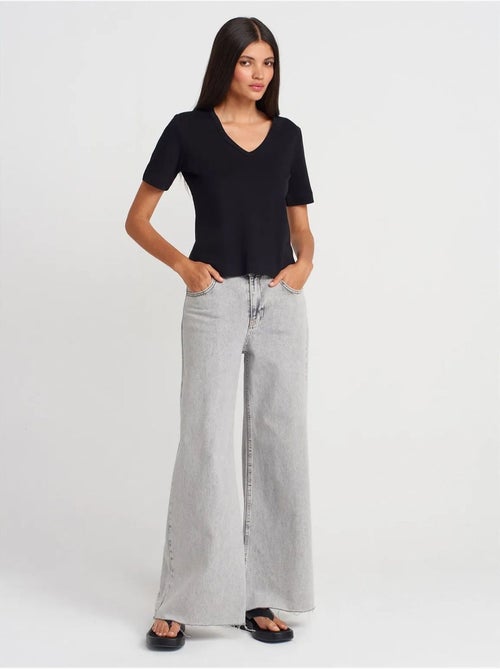 T-shirt femme en coton col v dilvin - Kiabi T-shirt femme en coton col v dilvin - Kiabi