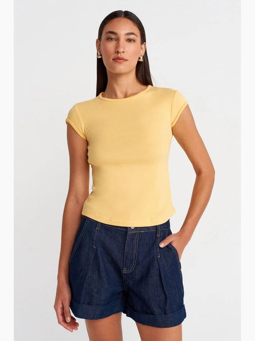 T-shirt femme en coton, coupe ajustée, col rond dilvin - Kiabi T-shirt femme en coton, coupe ajustée, col rond dilvin - Kiabi