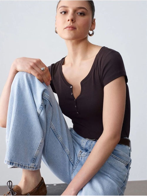T-shirt femme en coton, coupe slim, col rond dilvin - Kiabi