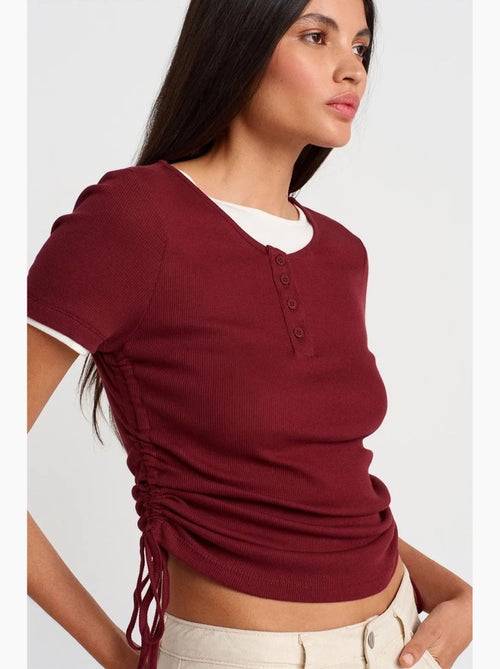 T-shirt femme en coton, coupe slim, col rond dilvin - Kiabi T-shirt femme en coton, coupe slim, col rond dilvin - Kiabi
