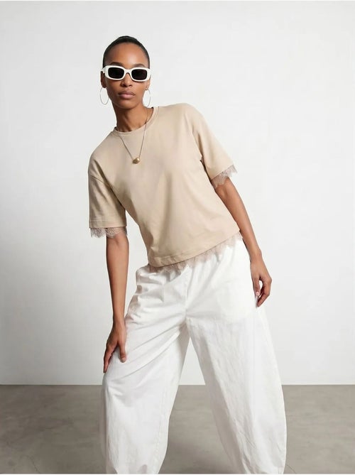 T-shirt femme en coton et élasthanne à col rond - Kiabi