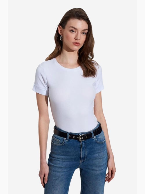 T-shirt femme slim à col rond dilvin - Kiabi T-shirt femme slim à col rond dilvin - Kiabi
