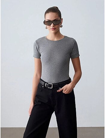 T-shirt femme slim à col rond dilvin