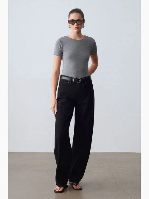 T-shirt femme slim à col rond dilvin - Kiabi T-shirt femme slim à col rond dilvin - Kiabi