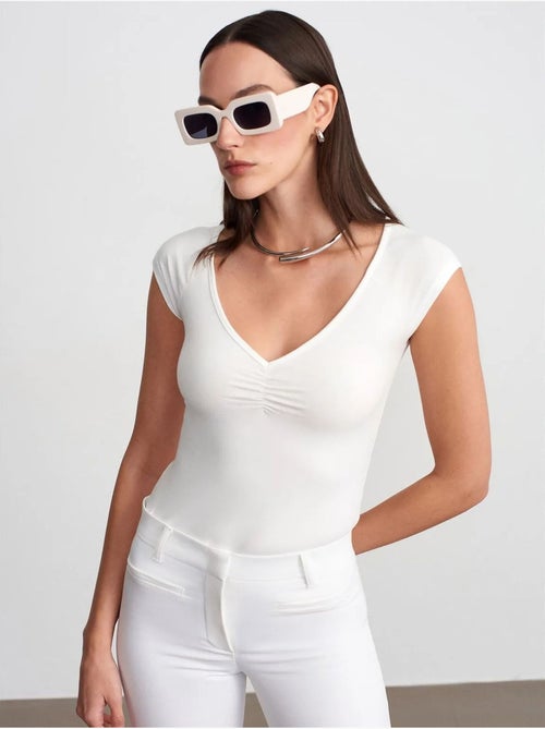 T-shirt Femme Slim À Col V - Kiabi