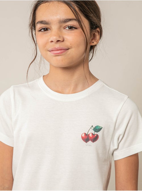 T-shirt fille en coton à motif cerises 'deeluxe' - Kiabi T-shirt fille en coton à motif cerises 'deeluxe' - Kiabi