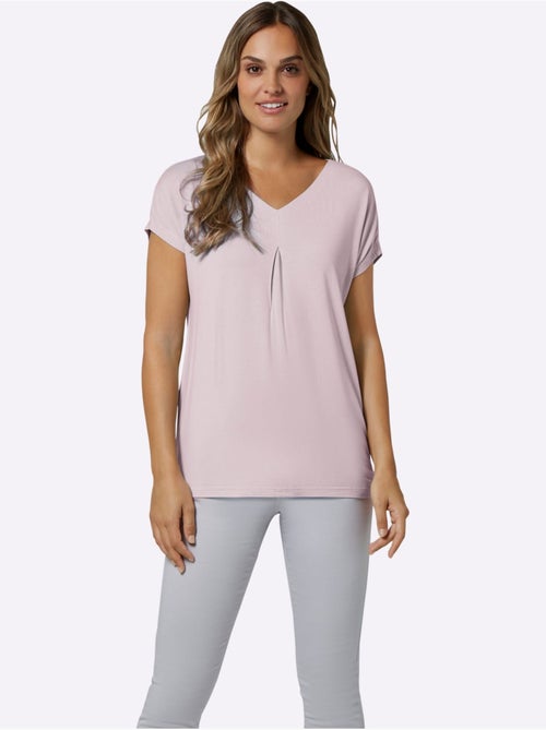 T-shirt fluide en viscose à col V avec mancherons et plis - Taille standard - Moda Vilona - Kiabi T-shirt fluide en viscose à col V avec mancherons et plis - Taille standard - Moda Vilona - Kiabi