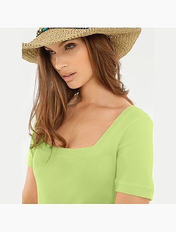 T-shirt Grande Encolure Carrée - Taille Standard - helline