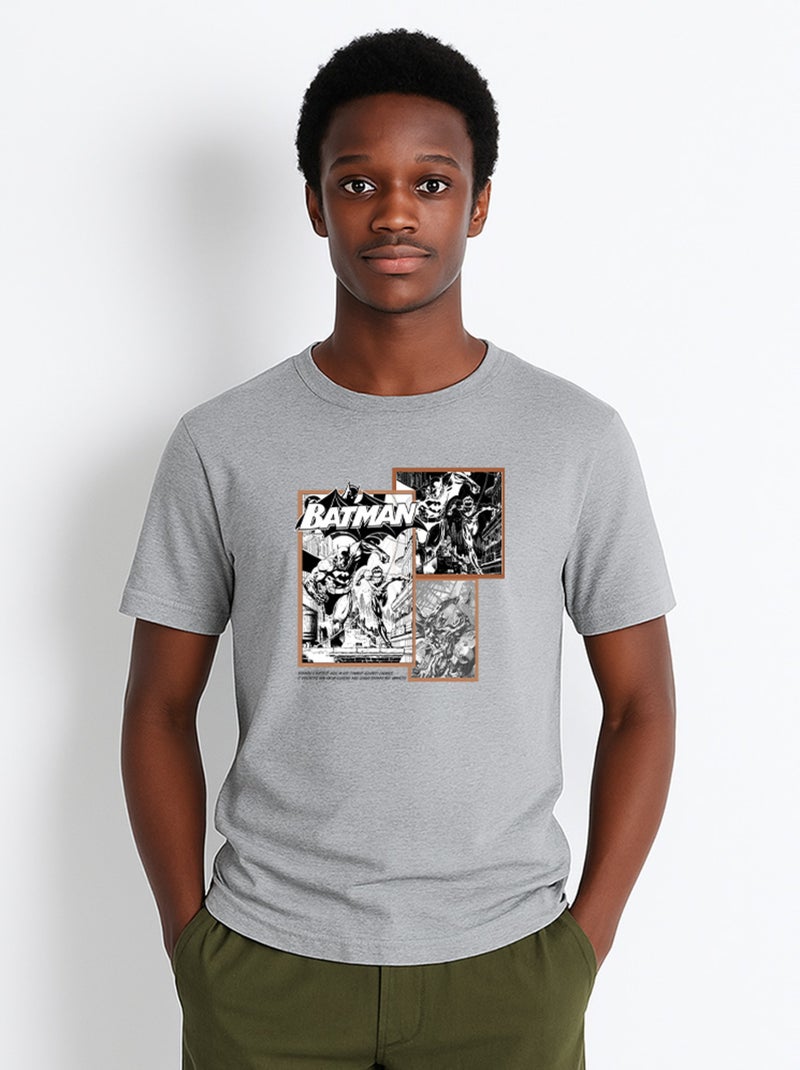 T-shirt Homme - BATMAN'S BATSUIT AIDS IN HIS COMBAT AGAINST ENEMIES Gris chiné - Kiabi