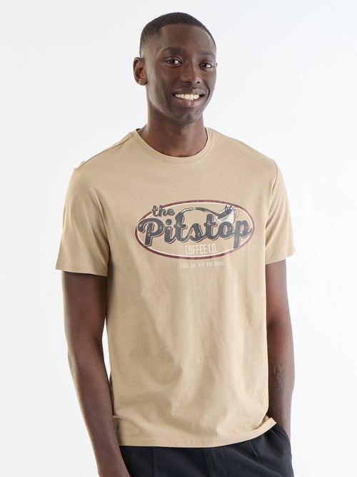 T-shirt homme en coton à col rond avec motif placé - Kiabi T-shirt homme en coton à col rond avec motif placé - Kiabi