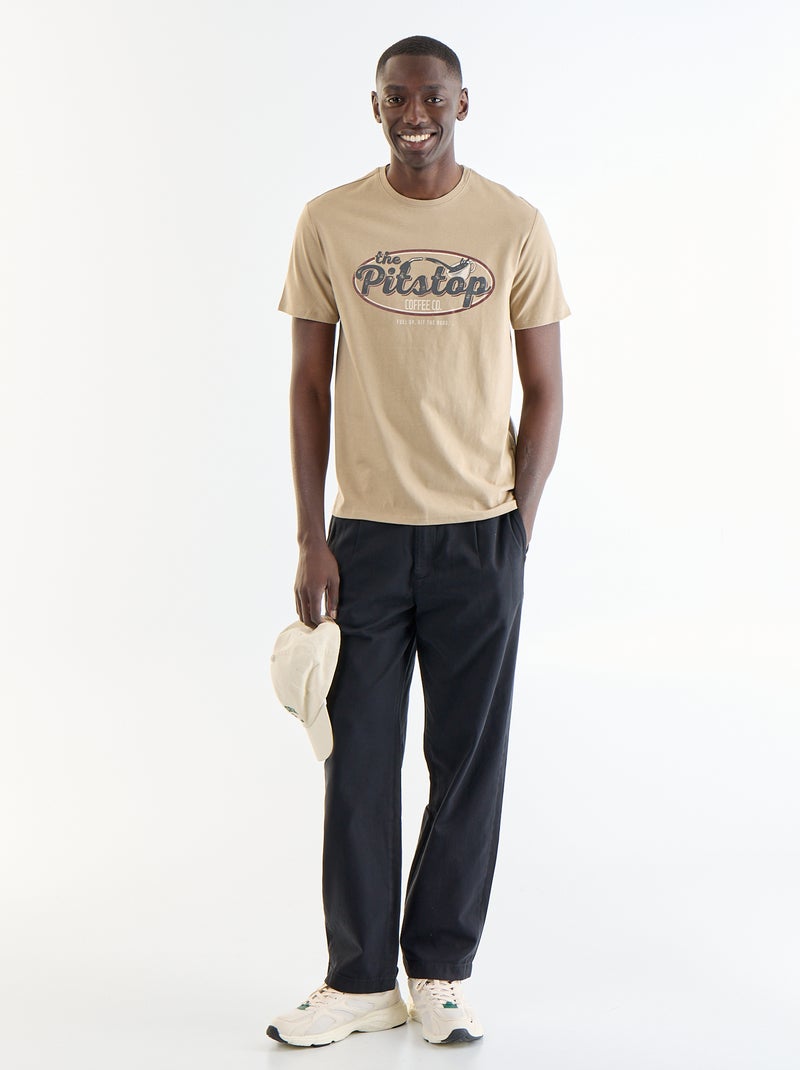 T-shirt homme en coton à col rond avec motif placé Beige - Kiabi