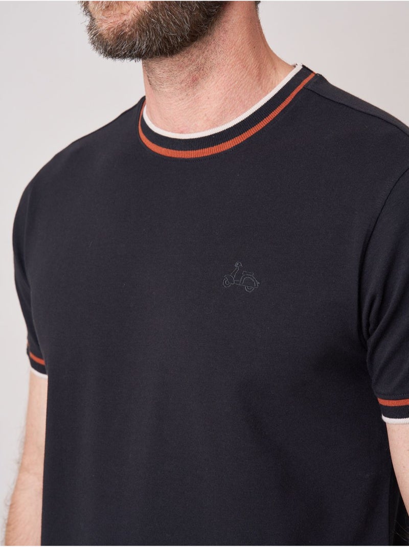 T-shirt homme en coton avec broderie poitrine 'deeluxe' Noir - Kiabi