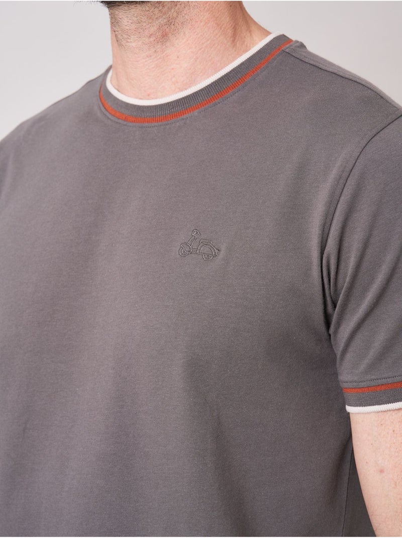 T-shirt homme en coton avec broderie poitrine 'deeluxe' Vert foncé - Kiabi