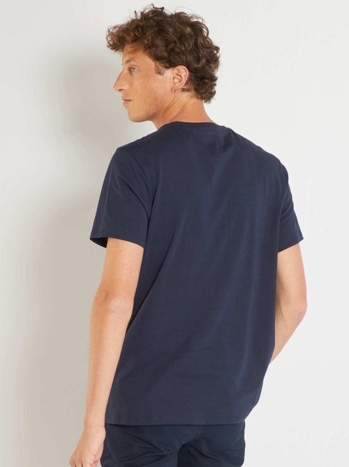T-shirt homme en coton BCI col rond coupe regular - Kiabi T-shirt homme en coton BCI col rond coupe regular - Kiabi