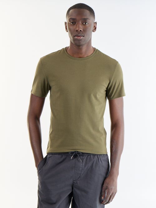 T-shirt homme en coton uni à col rond - Kiabi T-shirt homme en coton uni à col rond - Kiabi