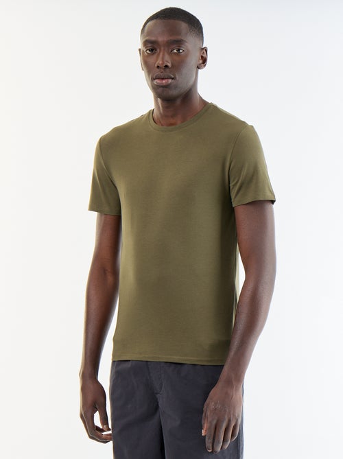 T-shirt homme en coton uni à col rond - Kiabi T-shirt homme en coton uni à col rond - Kiabi