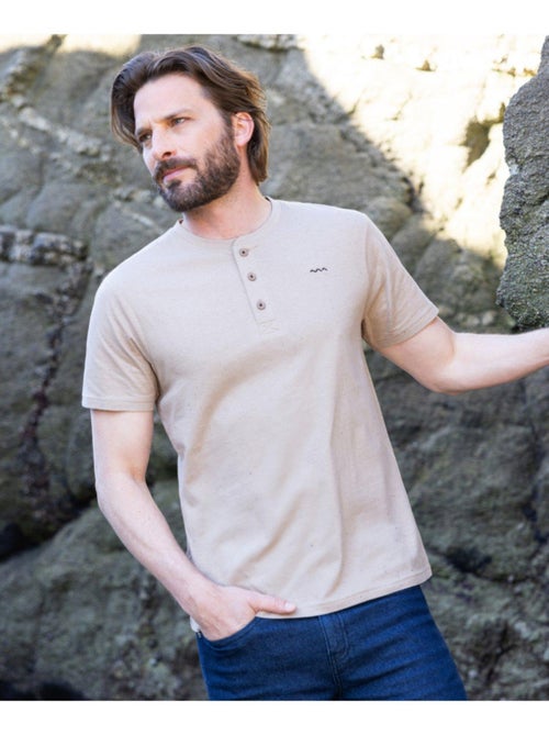 T-shirt Homme manches courtes beige sable col tunisien - Terre de Marins - Kiabi