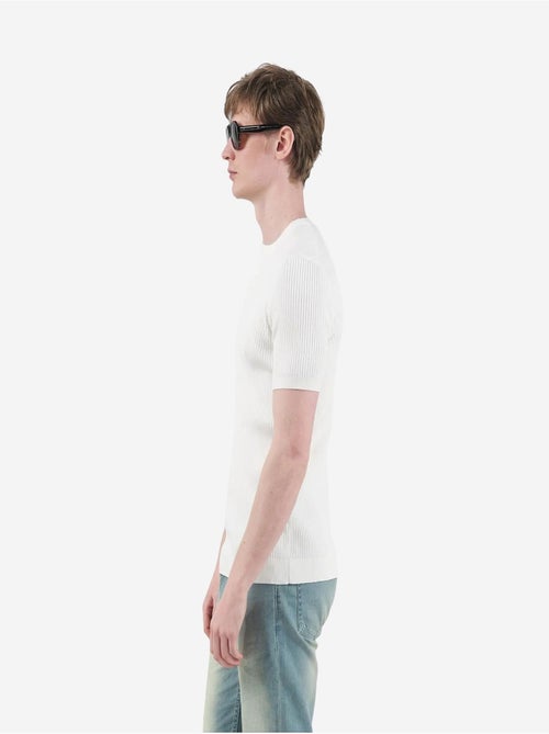 T-shirt homme texturé à col rond et bouton giesto - Kiabi T-shirt homme texturé à col rond et bouton giesto - Kiabi