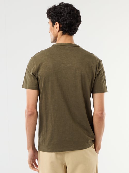 T-shirt homme uni à col tunisien - Kiabi T-shirt homme uni à col tunisien - Kiabi