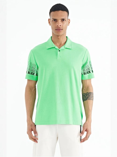 T-shirt imprimé à col polo tommy - Kiabi T-shirt imprimé à col polo tommy - Kiabi