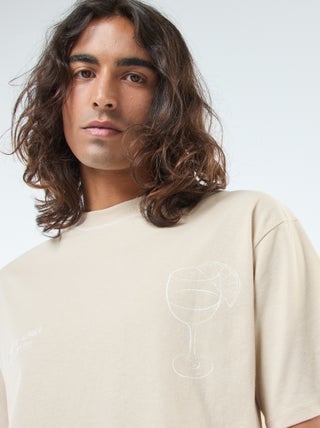 T-shirt imprimé avec broderie poitrine et imprimé au dos