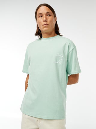 T-shirt imprimé avec broderie poitrine et imprimé au dos