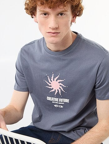 T-shirt imprimé placé en coton uni