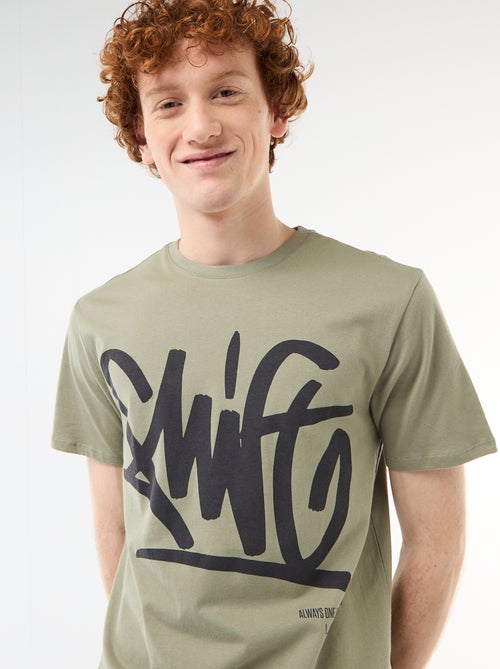 T-shirt imprimé placé en coton uni - Kiabi T-shirt imprimé placé en coton uni - Kiabi