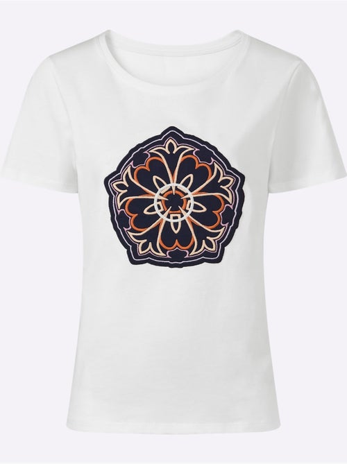 T-shirt Jolie Broderie - Taille Standard - helline - Kiabi