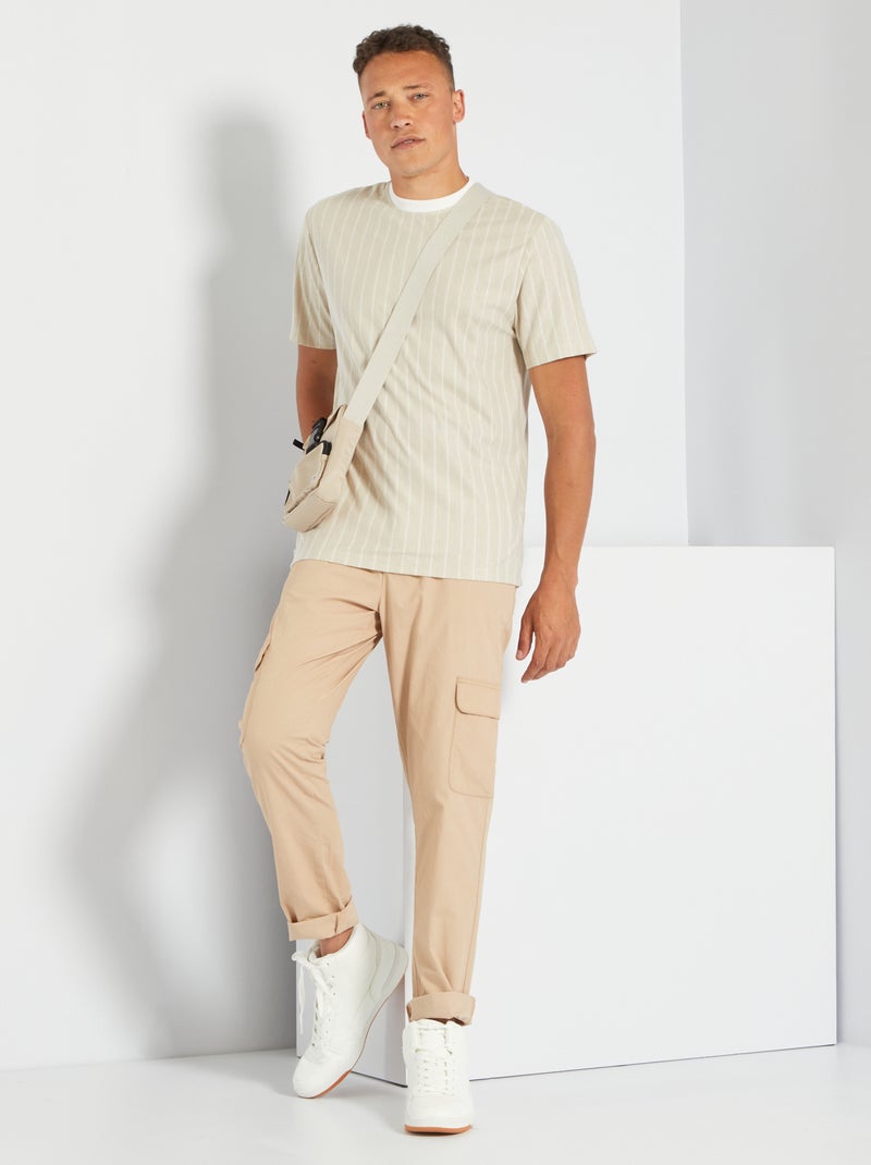 T-shirt léger et fluide à rayures beige - Kiabi