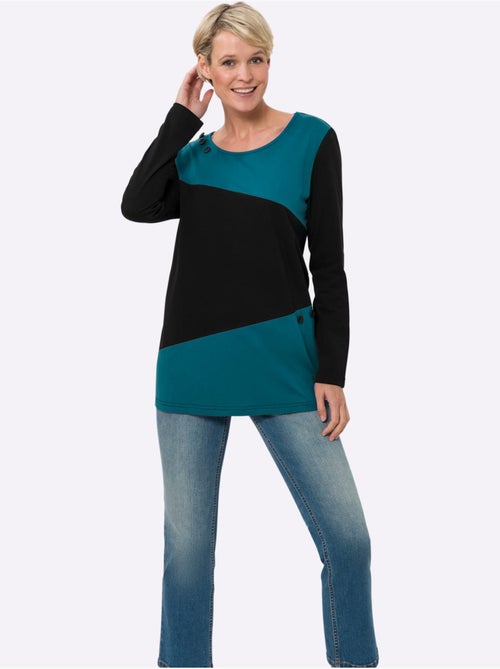 T-shirt long à col rond avec 3 boutons décoratifs et coupe évasée - taille standard - moda vilona - Kiabi T-shirt long à col rond avec 3 boutons décoratifs et coupe évasée - taille standard - moda vilona - Kiabi