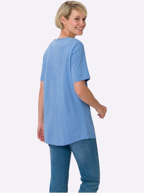 T-shirt long à col rond et manches courtes avec ourlet arrondi - Taille standard - Moda Vilona - Kiabi T-shirt long à col rond et manches courtes avec ourlet arrondi - Taille standard - Moda Vilona - Kiabi