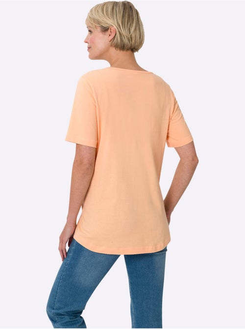 T-shirt long à col rond et manches courtes avec ourlet arrondi - Taille standard - Moda Vilona - Kiabi T-shirt long à col rond et manches courtes avec ourlet arrondi - Taille standard - Moda Vilona - Kiabi