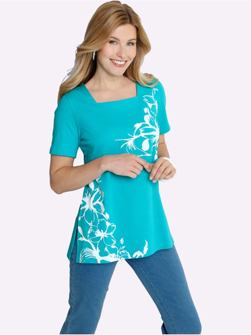 T-shirt long à encolure carrée avec motif floral et fentes latérales - Taille standard - Moda Vilona - Kiabi T-shirt long à encolure carrée avec motif floral et fentes latérales - Taille standard - Moda Vilona - Kiabi