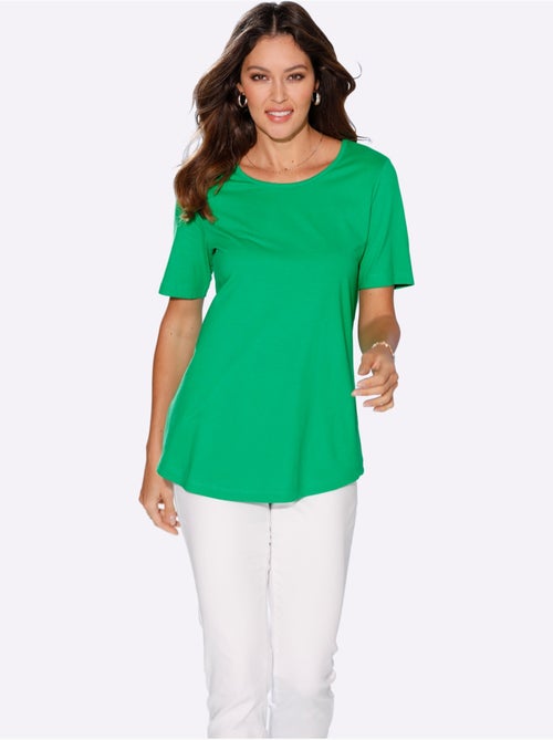 T-shirt long à encolure ronde avec coupe évasée et ourlet arrondi - Taille standard - Moda Vilona - Kiabi T-shirt long à encolure ronde avec coupe évasée et ourlet arrondi - Taille standard - Moda Vilona - Kiabi